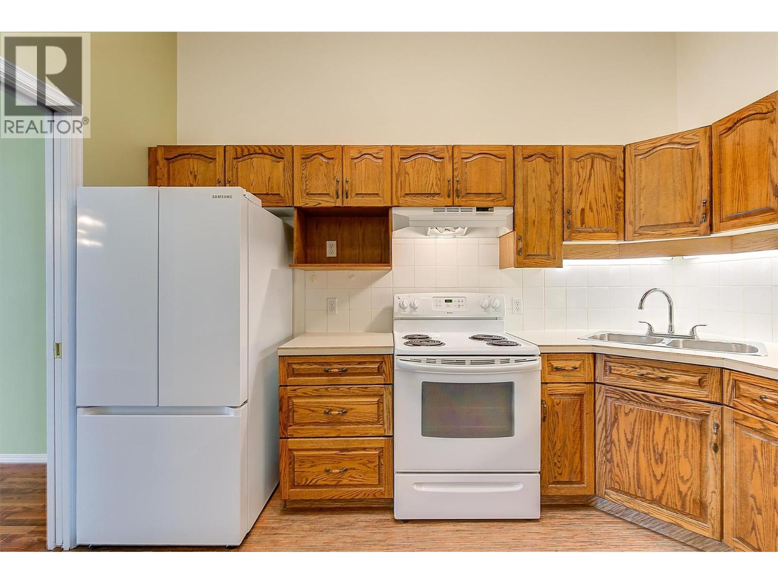 1885 Parkview Crescent Unit# 113. Kelowna, British Columbia