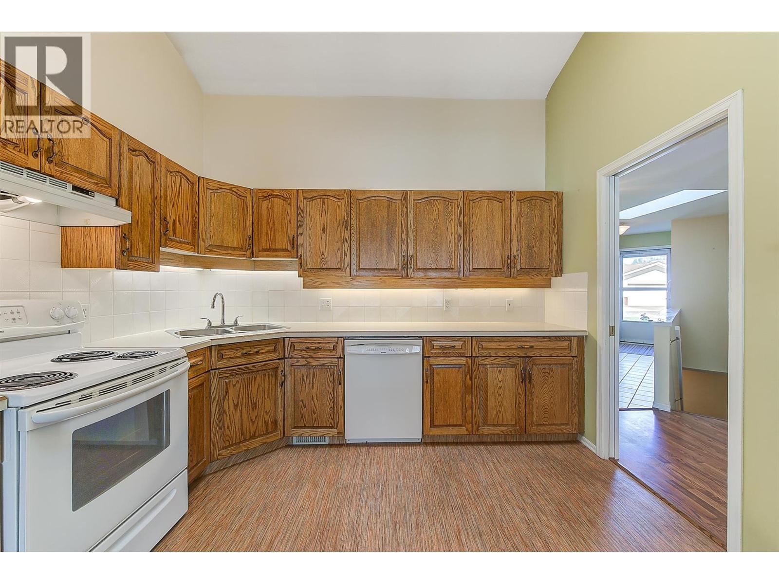 1885 Parkview Crescent Unit# 113. Kelowna, British Columbia