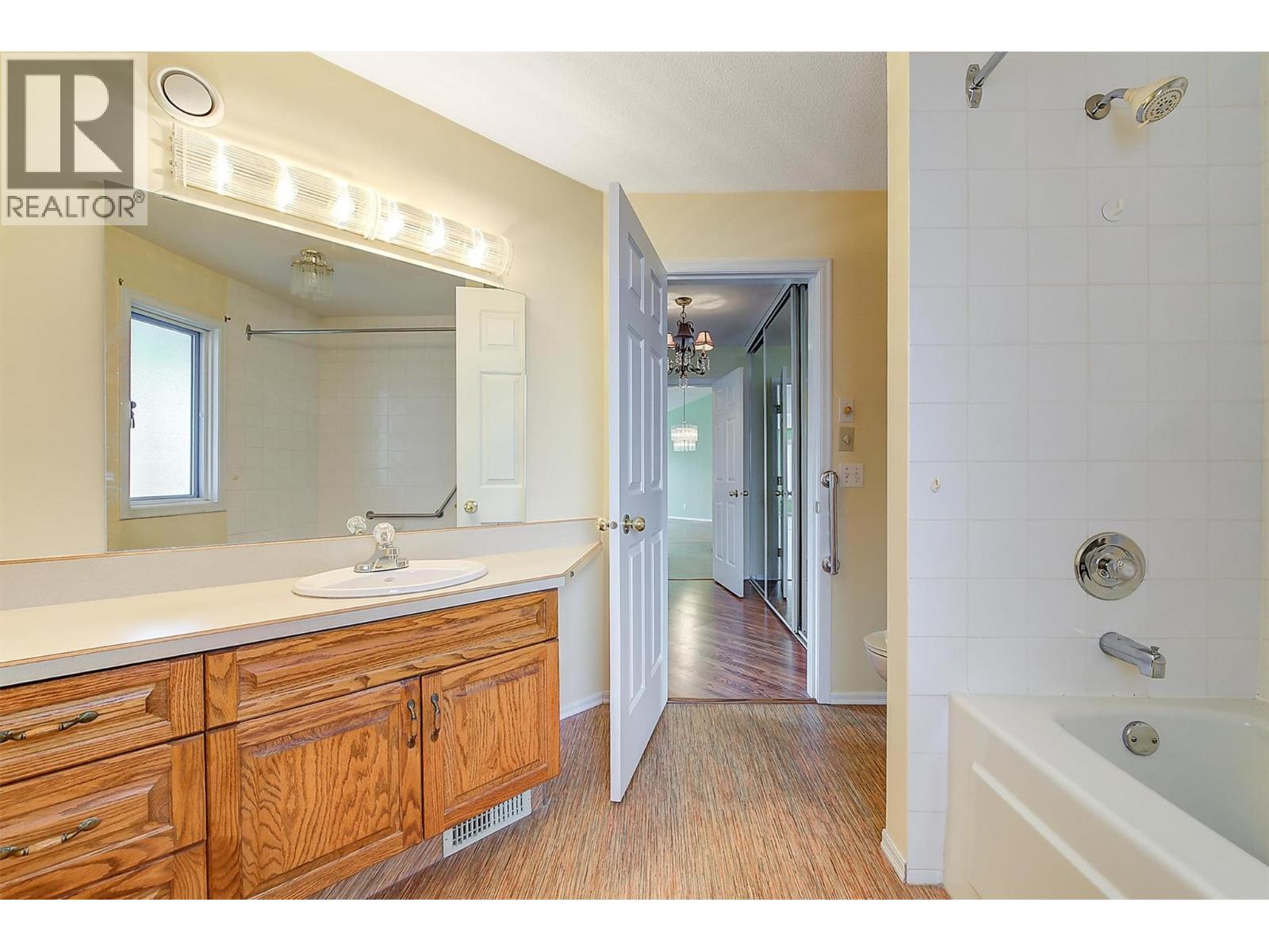 1885 Parkview Crescent Unit# 113. Kelowna, British Columbia