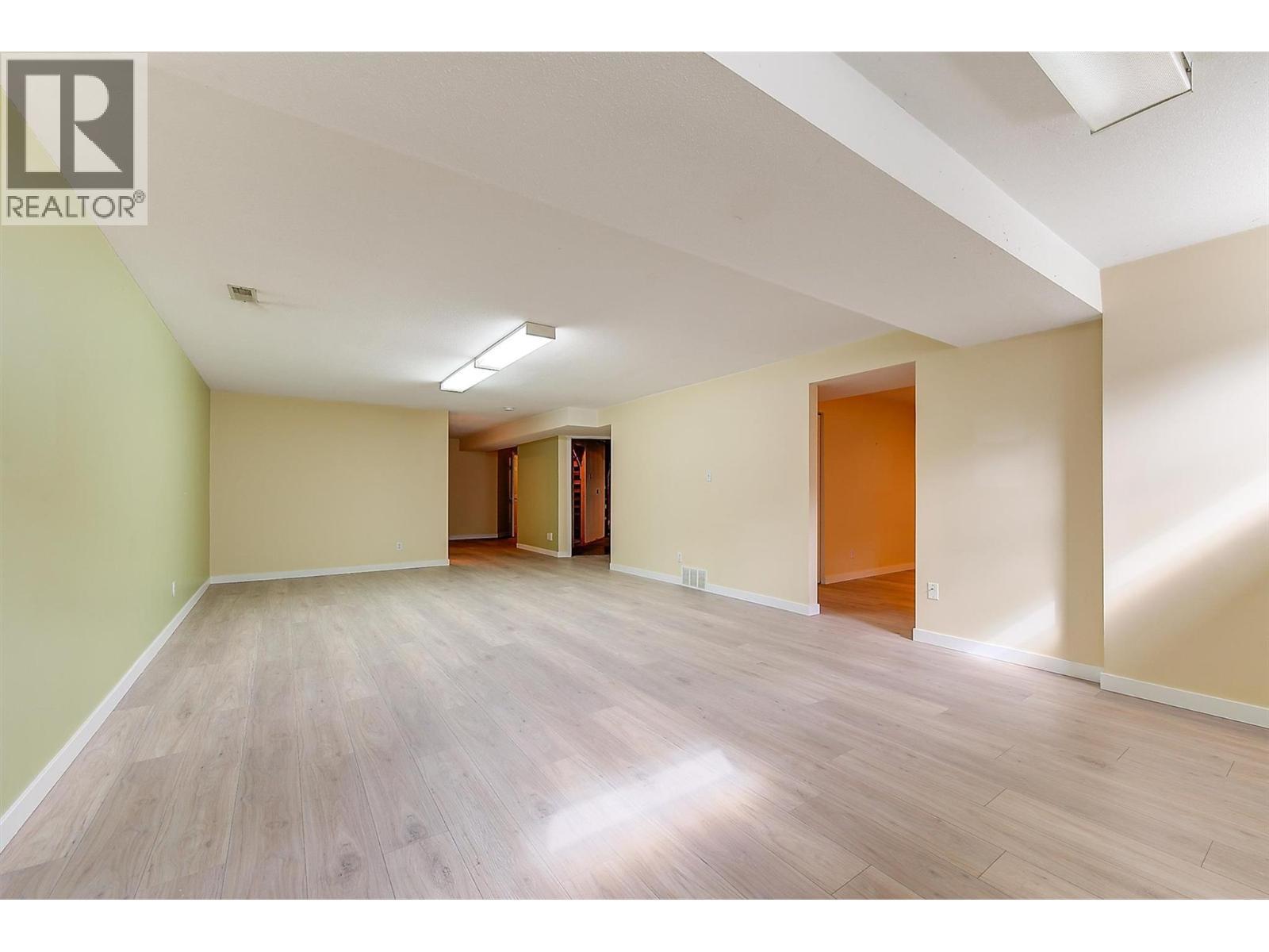 1885 Parkview Crescent Unit# 113. Kelowna, British Columbia