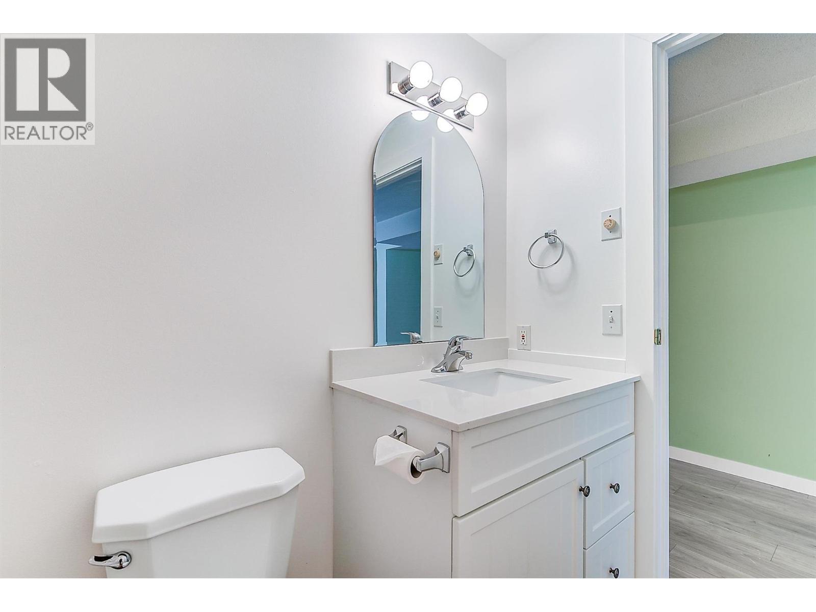 1885 Parkview Crescent Unit# 113. Kelowna, British Columbia