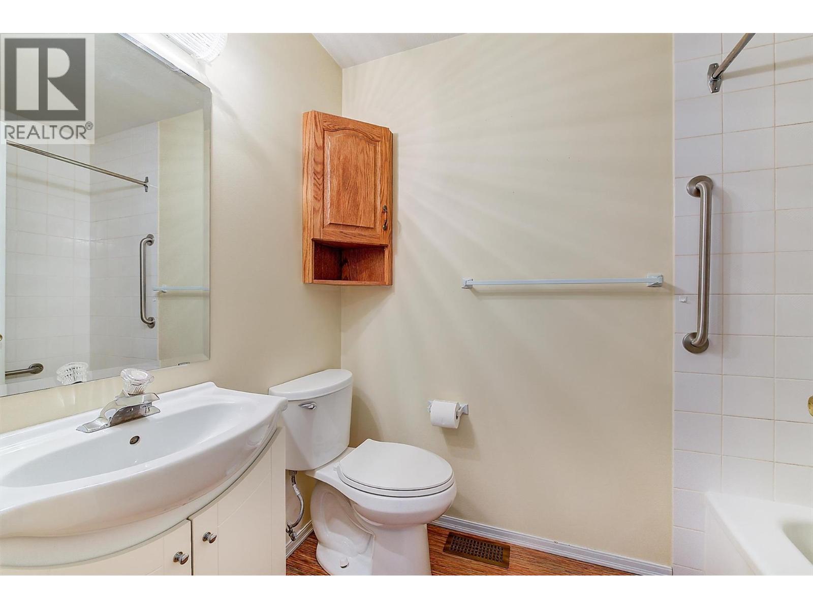 1885 Parkview Crescent Unit# 113. Kelowna, British Columbia