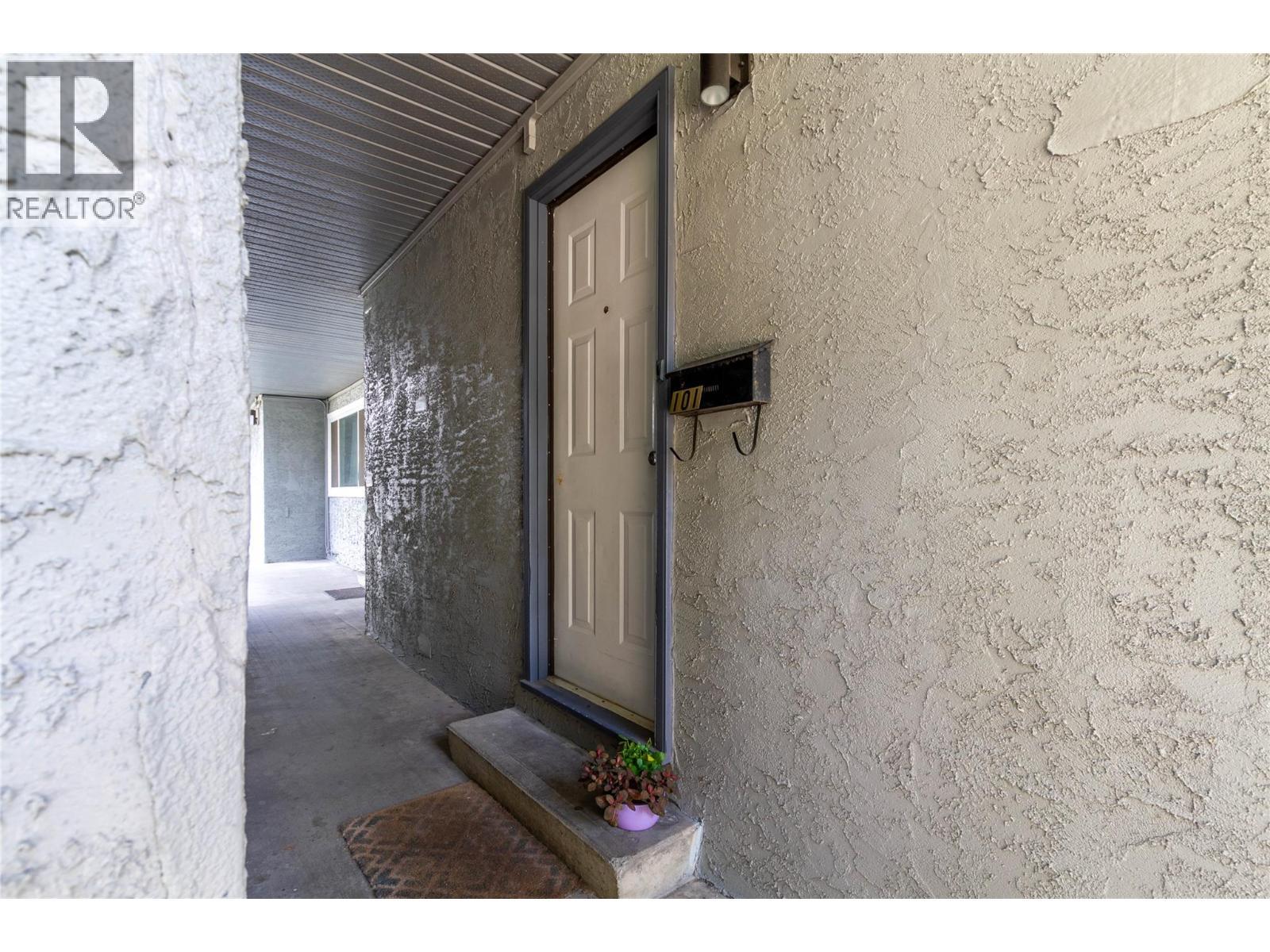 4103 Alexis Park Drive Unit# 101. Vernon, British Columbia