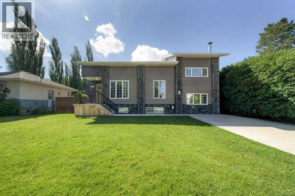 5238 52 Street, Lacombe