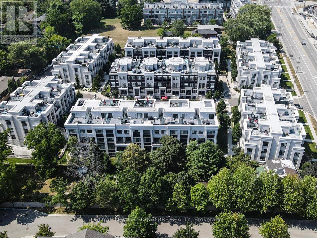 212 - 652 Cricklewood Drive, Mississauga (mineola)