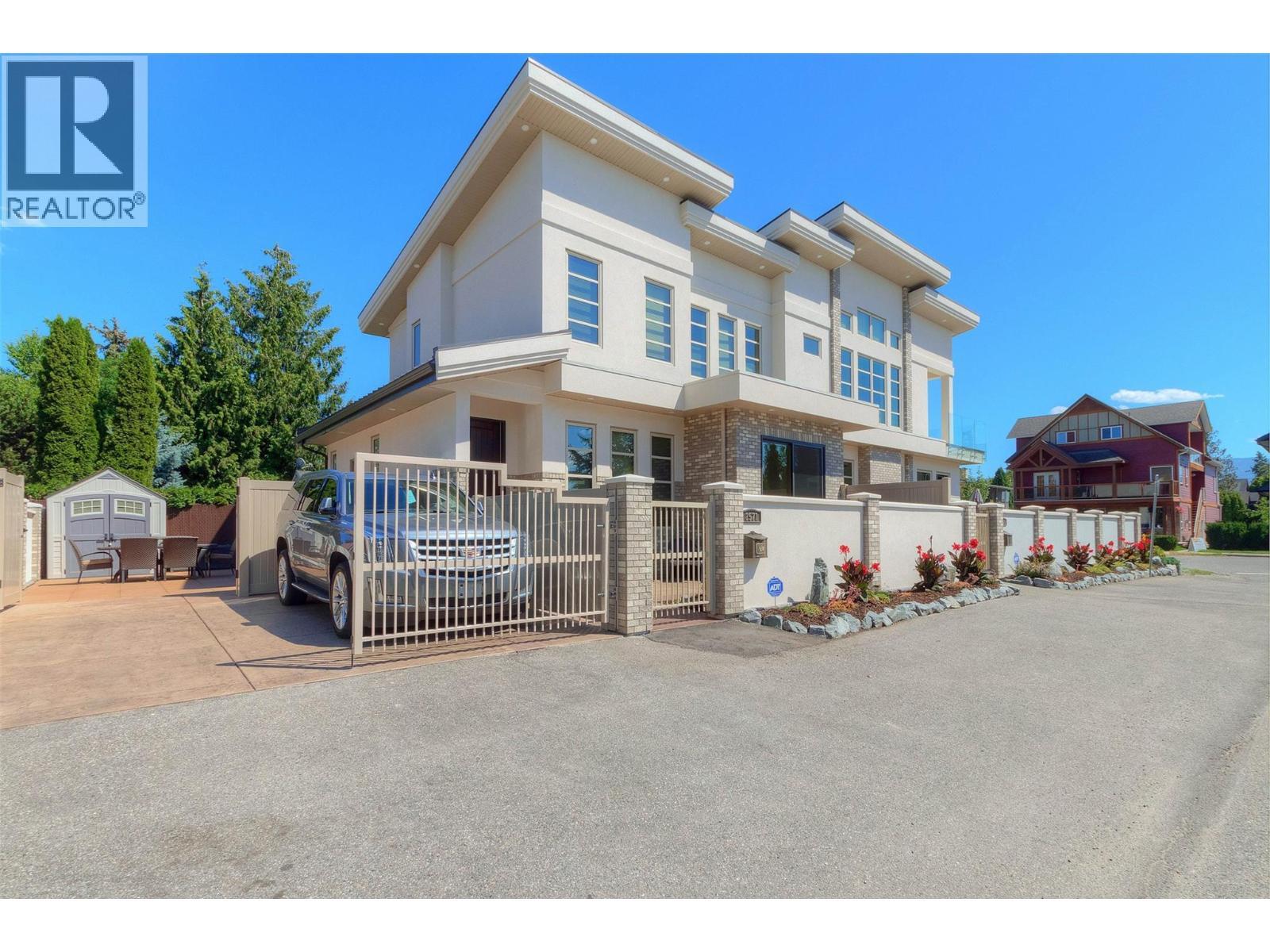 2571 Abbott Street. Kelowna, British Columbia