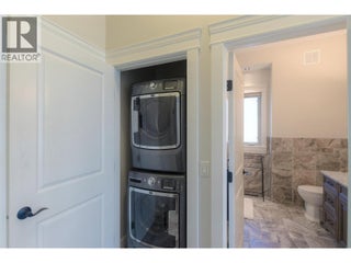 2571 Abbott Street. Kelowna, British Columbia