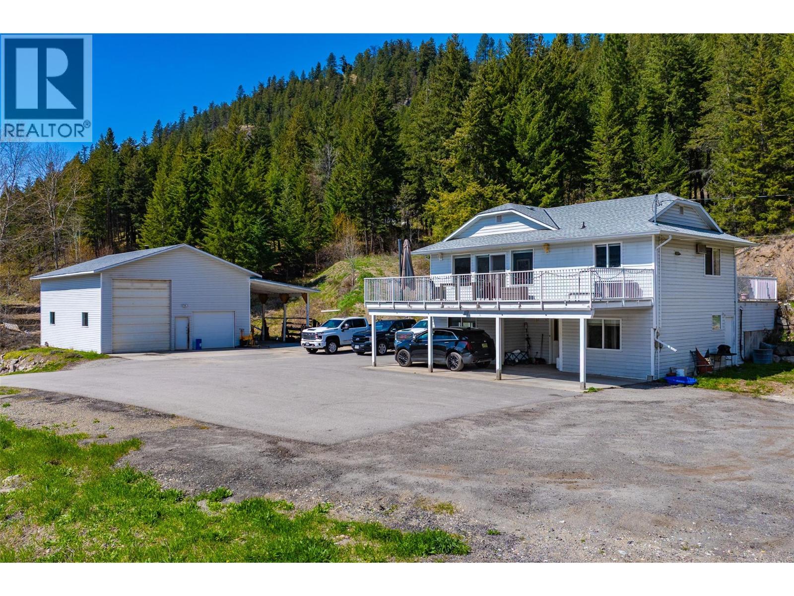 7114 Goshawk Road. Kelowna, British Columbia
