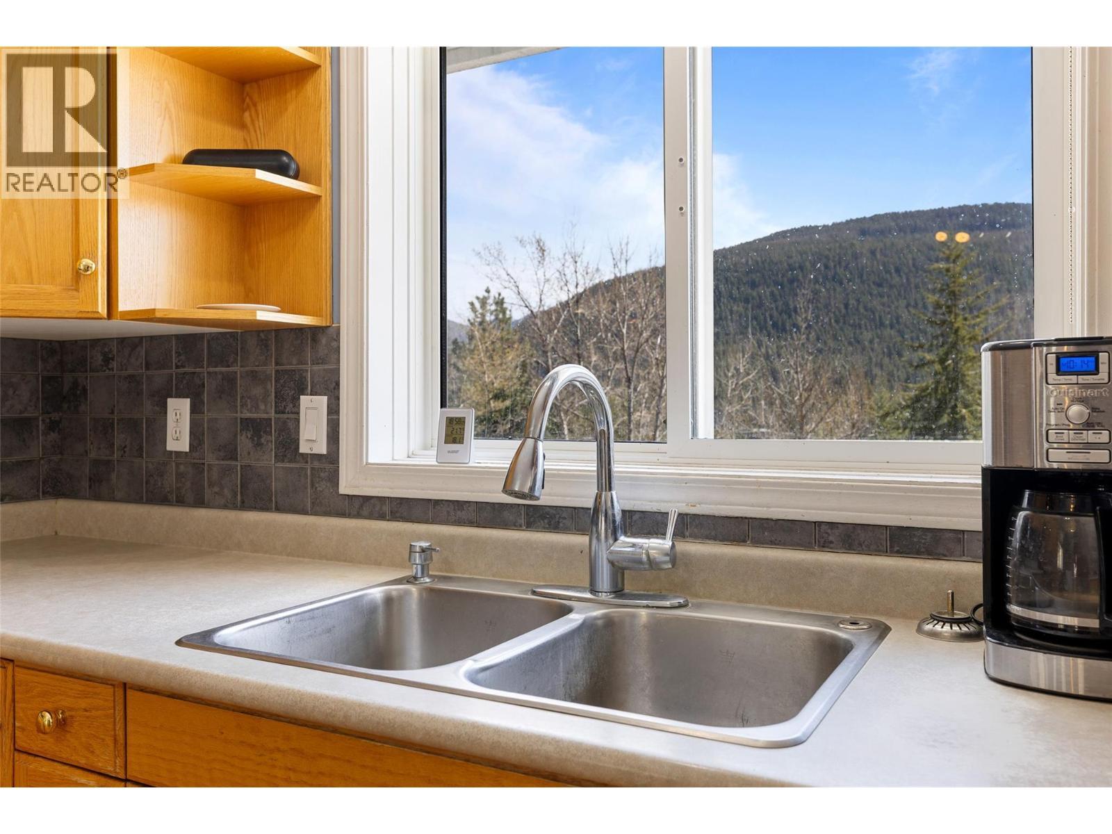 7114 Goshawk Road. Kelowna, British Columbia