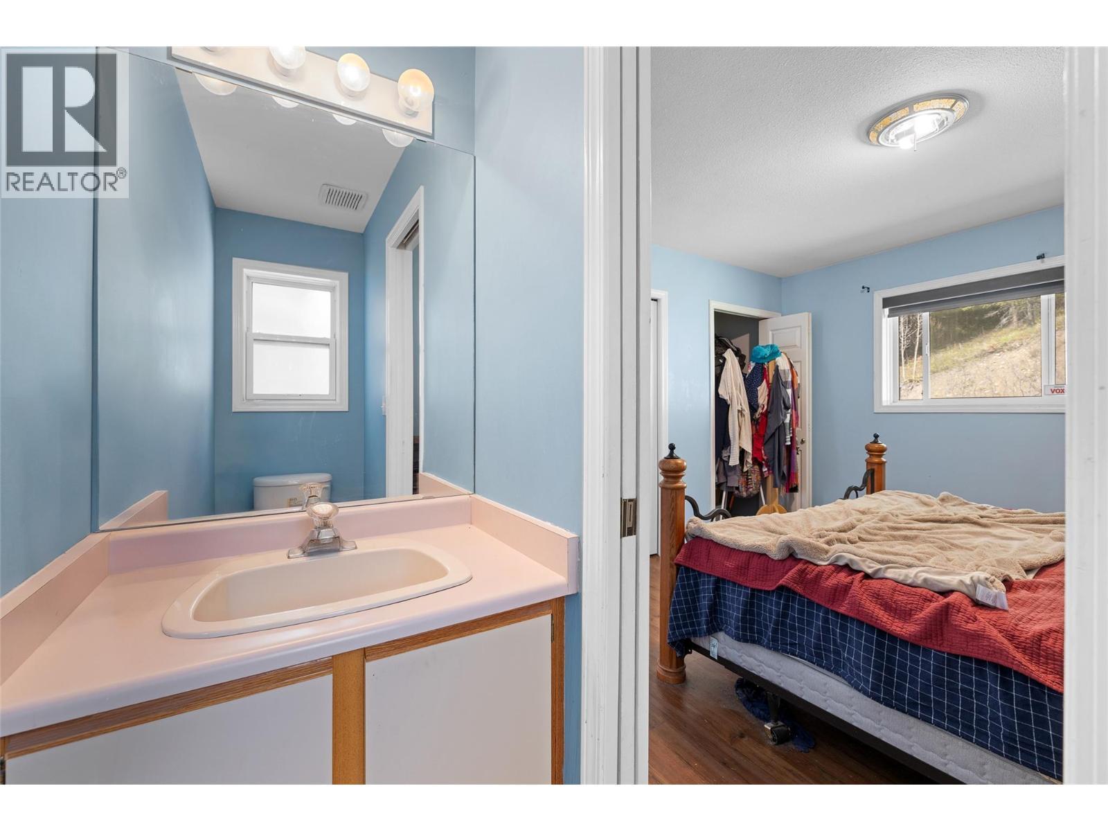 7114 Goshawk Road. Kelowna, British Columbia