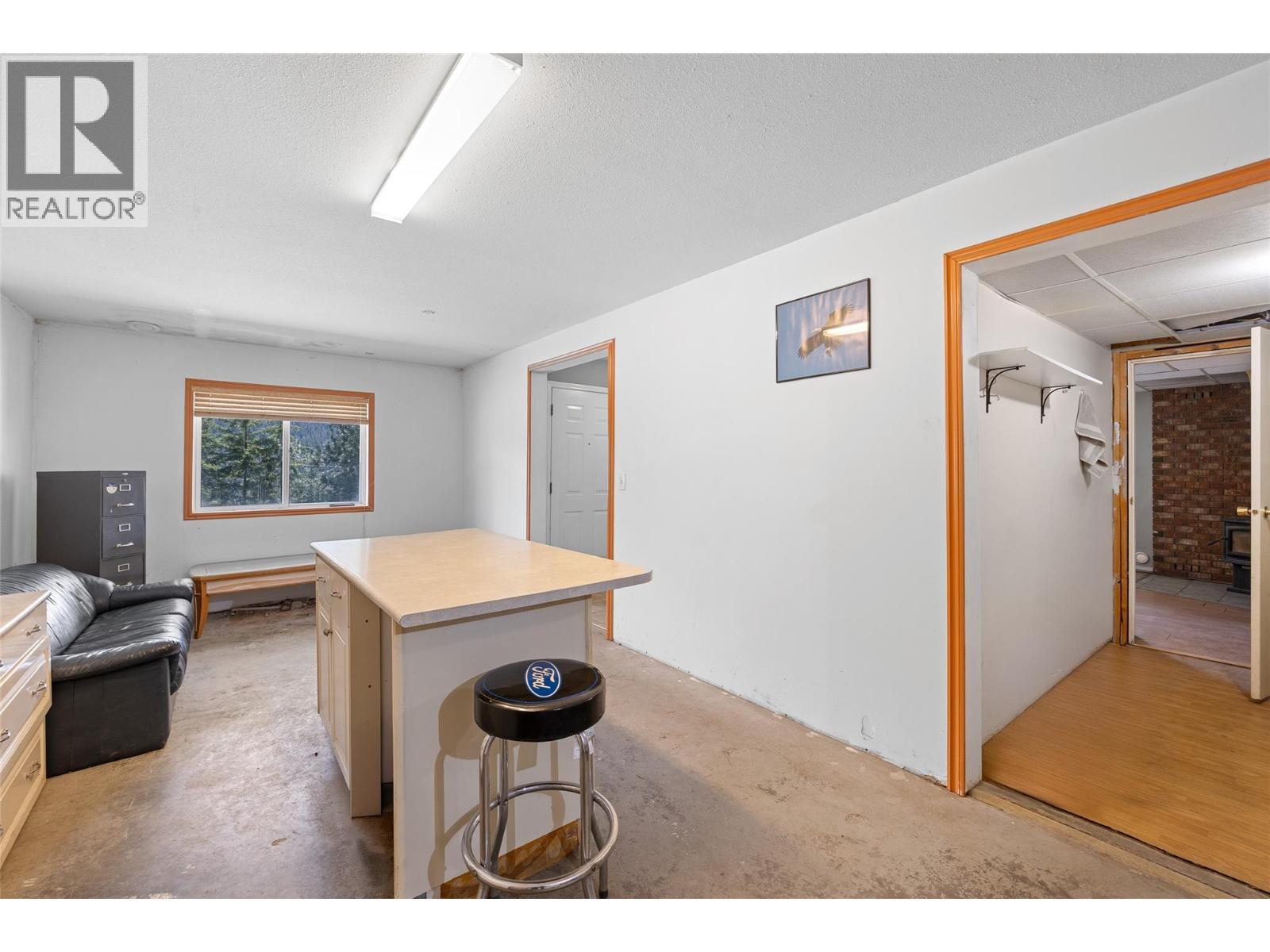 7114 Goshawk Road. Kelowna, British Columbia