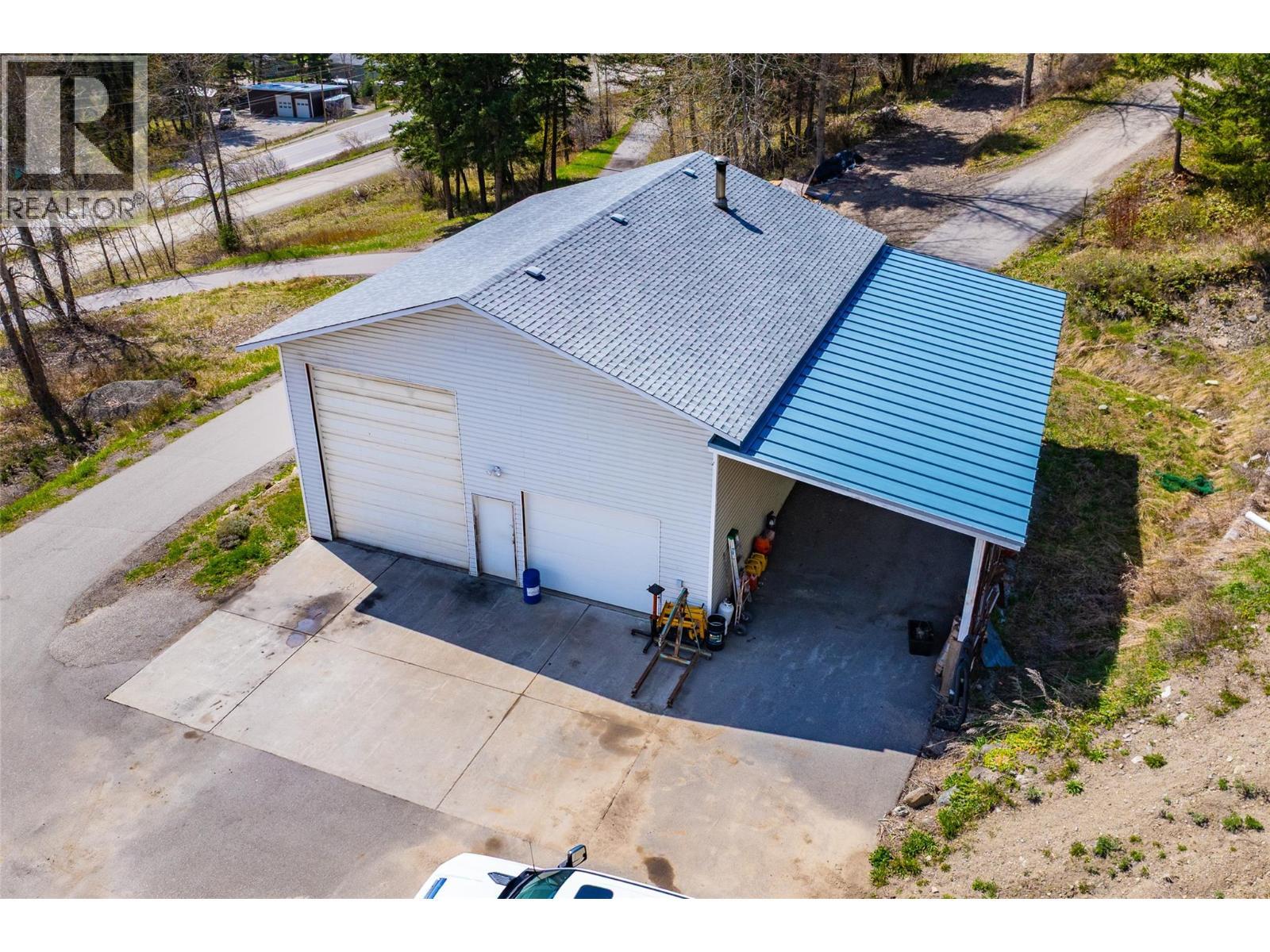 7114 Goshawk Road. Kelowna, British Columbia