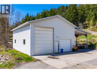 7114 Goshawk Road. Kelowna, British Columbia