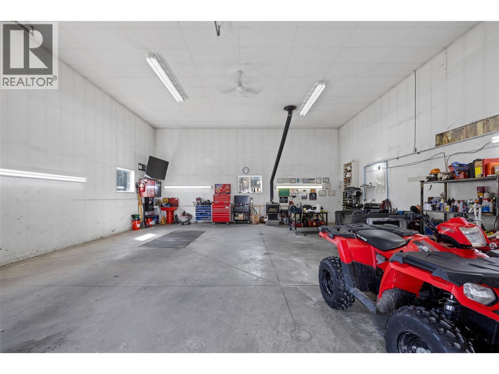 7114 Goshawk Road. Kelowna, British Columbia