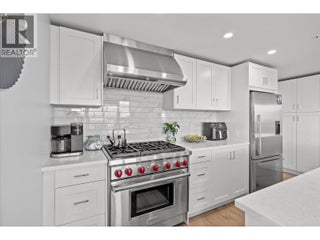 485 Groves Avenue Unit# 902 Lot# 902. Kelowna, British Columbia