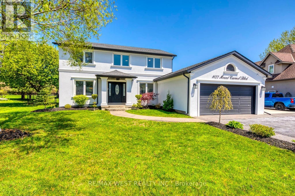 8077 Mount Carmel Boulevard, Niagara Falls (mt. Carmel)