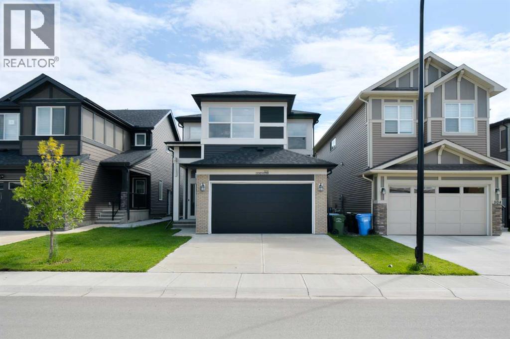 308 Lucas Way Nw, Calgary