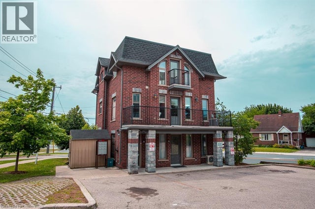 489 East Avenue Unit# B, Kitchener