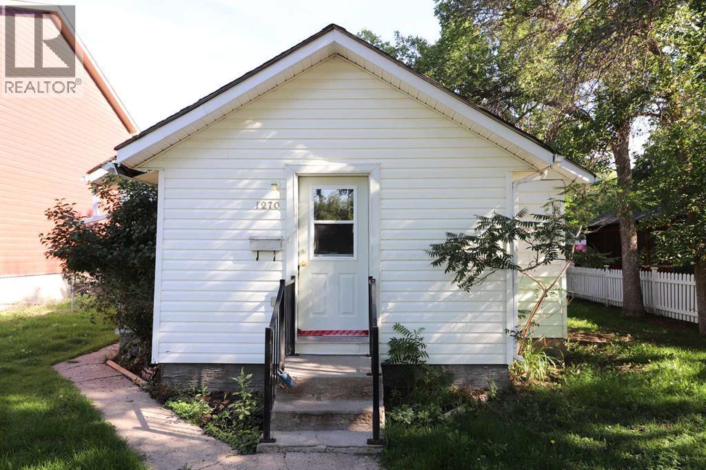 1270 Elm Street Se, Medicine Hat