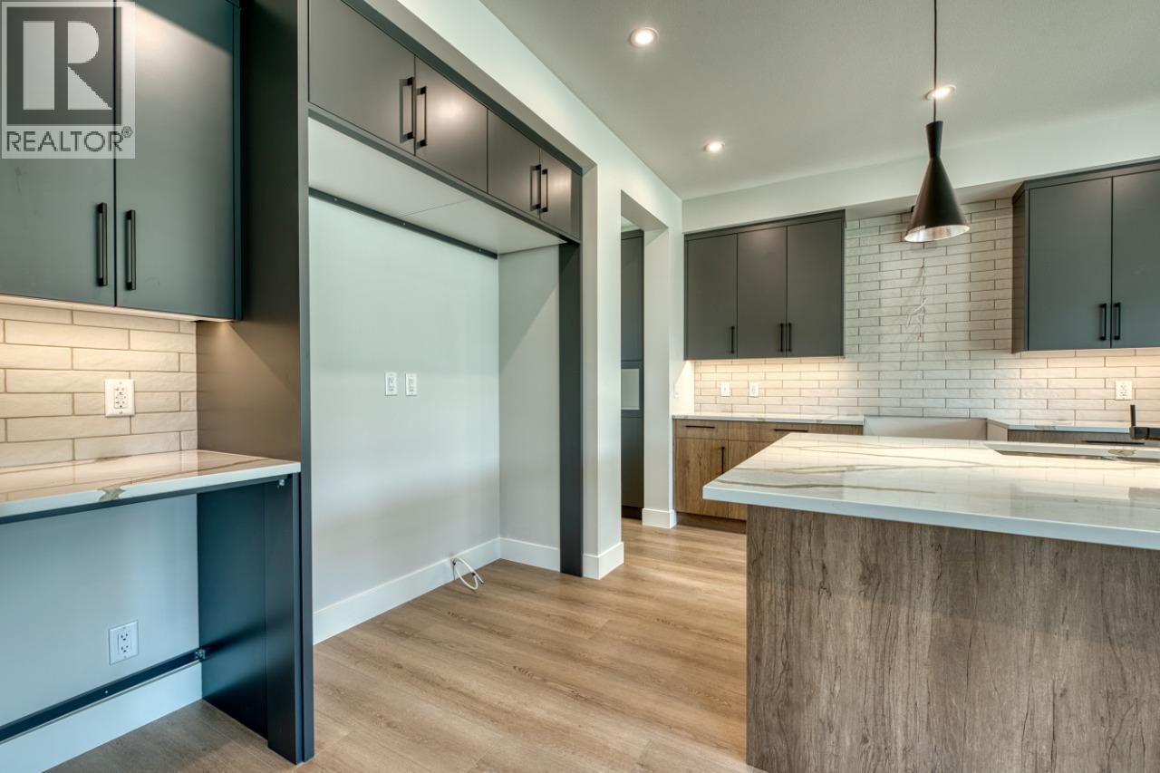 925 Bull Crescent. Kelowna, British Columbia