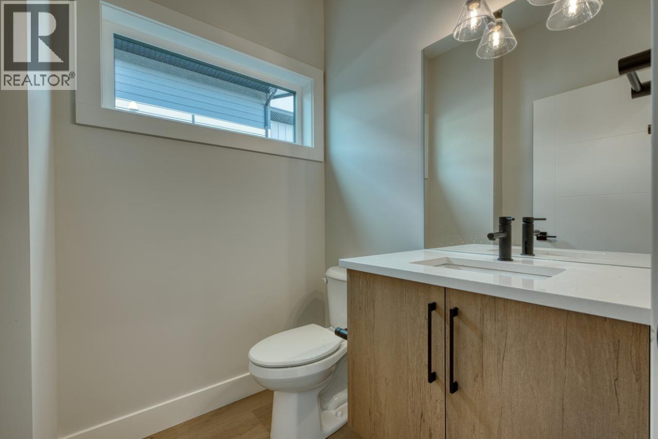 925 Bull Crescent. Kelowna, British Columbia