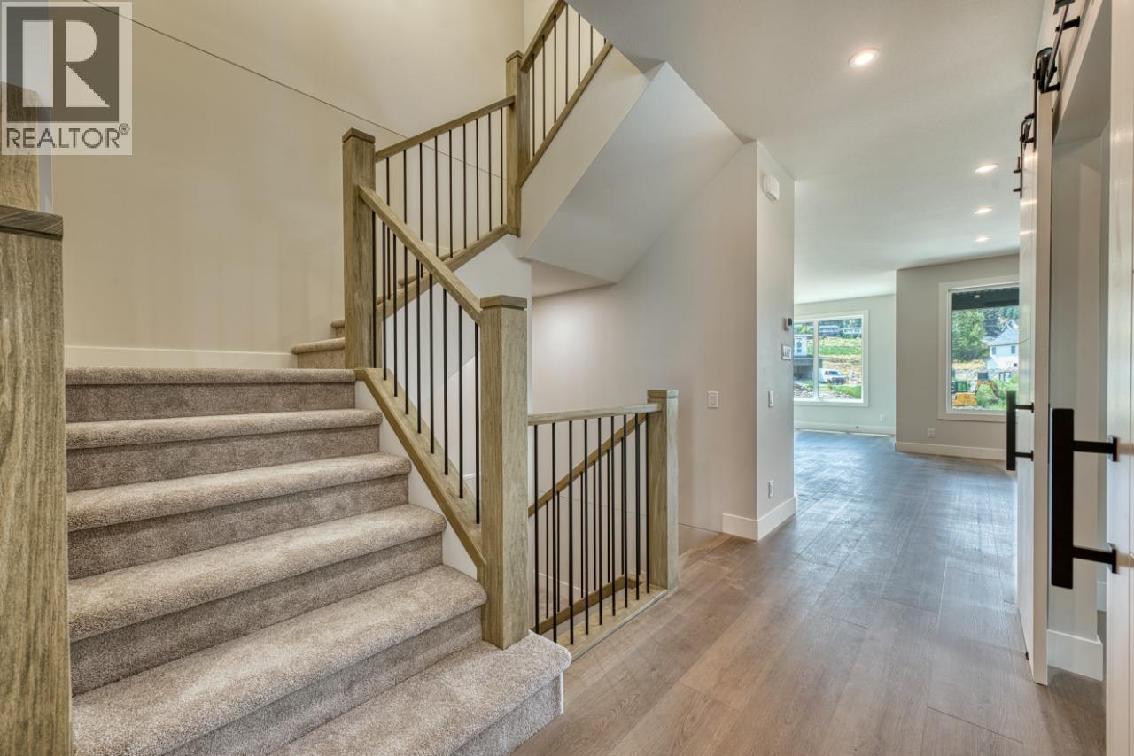 925 Bull Crescent. Kelowna, British Columbia