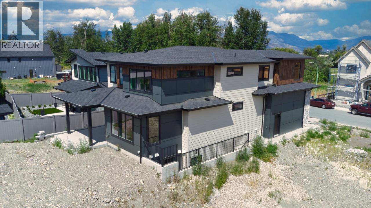 925 Bull Crescent. Kelowna, British Columbia