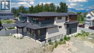 925 Bull Crescent. Kelowna, British Columbia