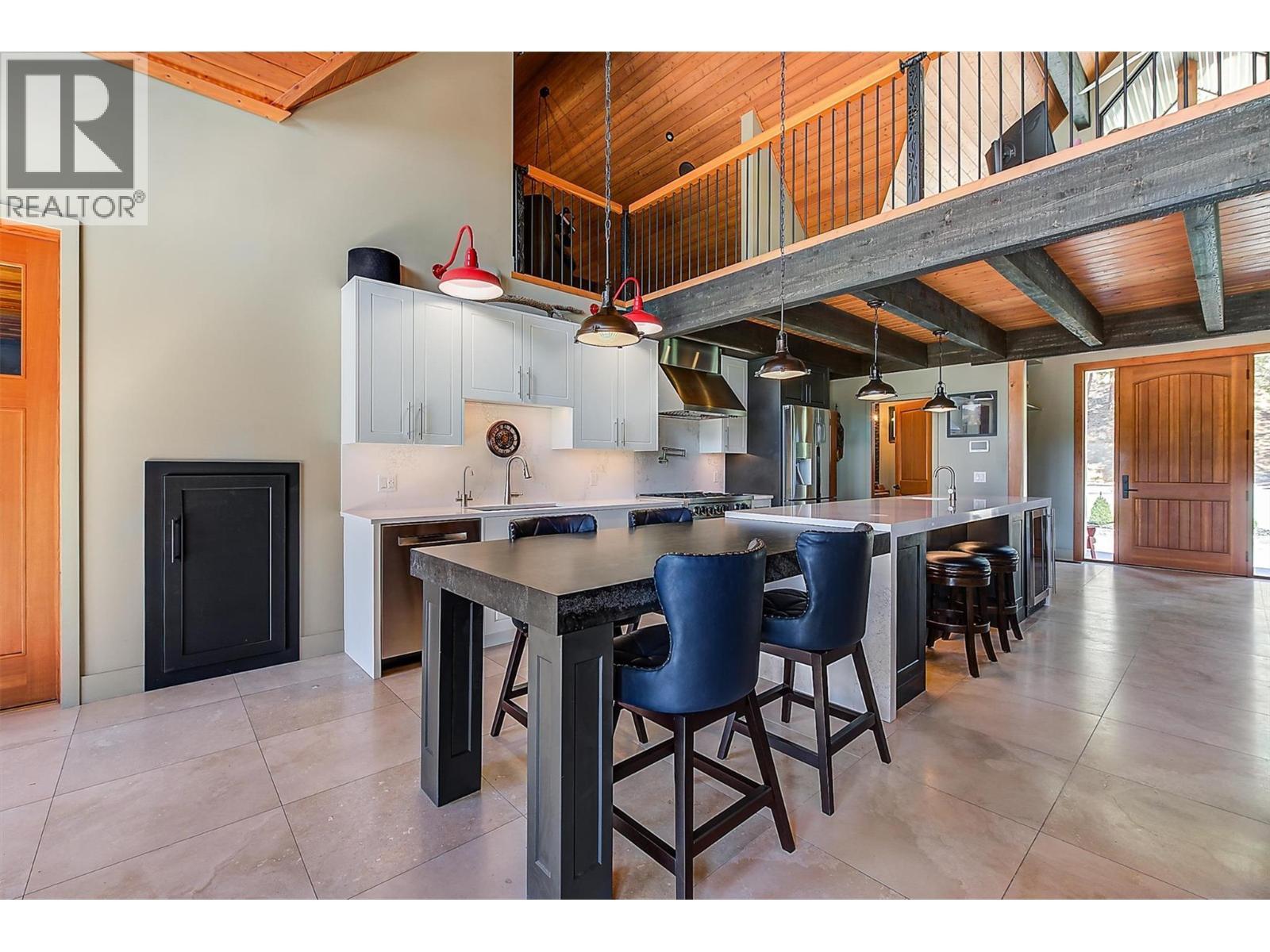 4495 Maxwell Road. Peachland, British Columbia