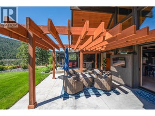4495 Maxwell Road. Peachland, British Columbia