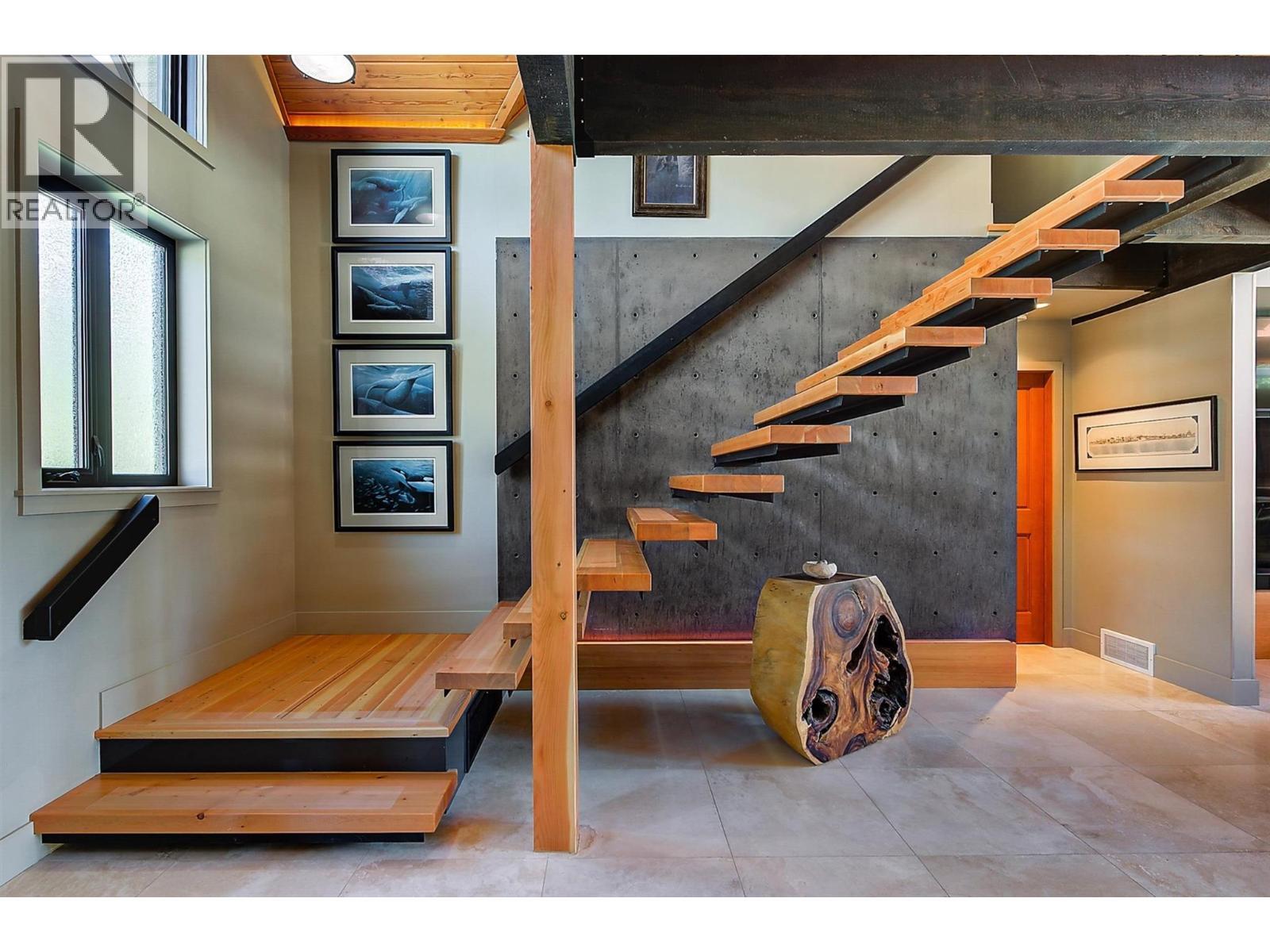 4495 Maxwell Road. Peachland, British Columbia