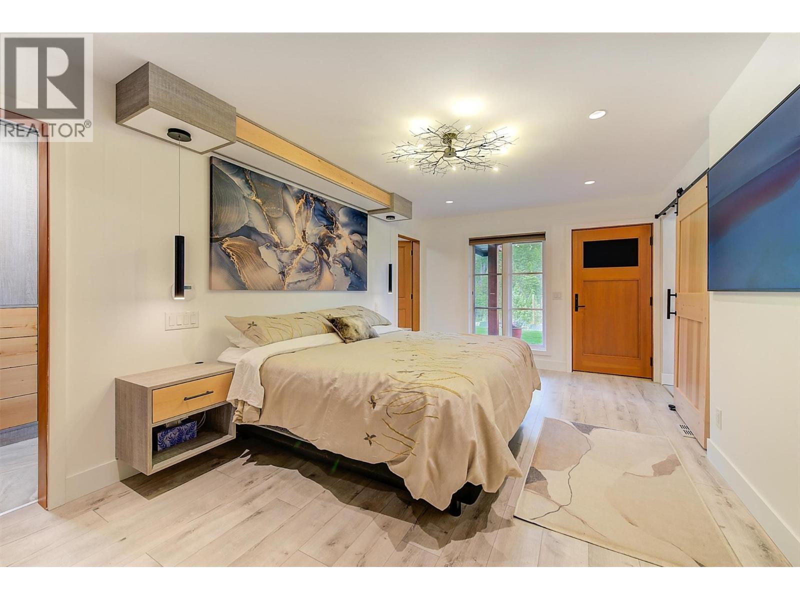 4495 Maxwell Road. Peachland, British Columbia