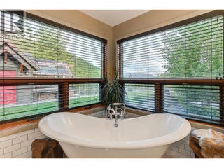 4495 Maxwell Road. Peachland, British Columbia