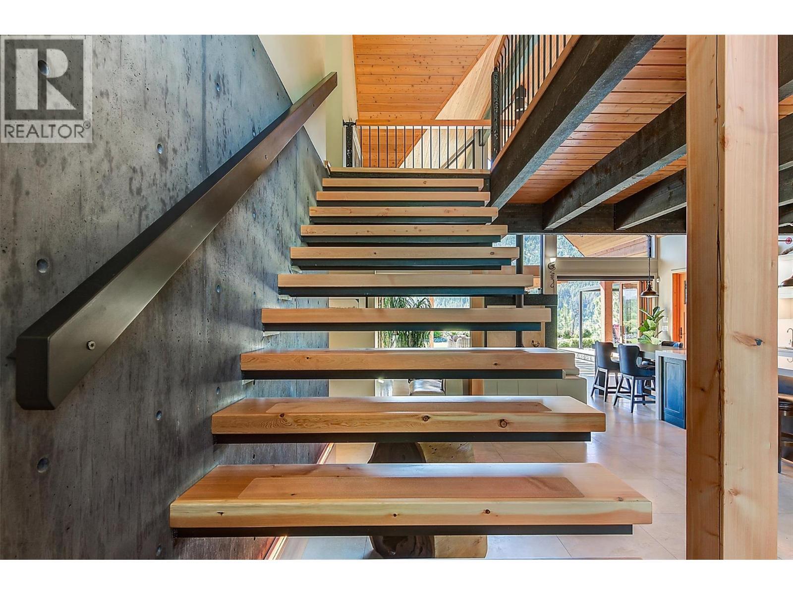 4495 Maxwell Road. Peachland, British Columbia