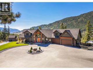 4495 Maxwell Road. Peachland, British Columbia