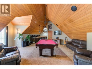 4495 Maxwell Road. Peachland, British Columbia