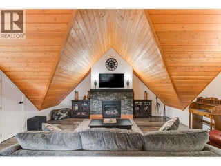 4495 Maxwell Road. Peachland, British Columbia