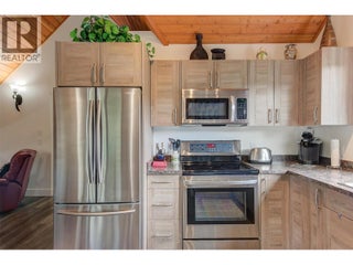 4495 Maxwell Road. Peachland, British Columbia