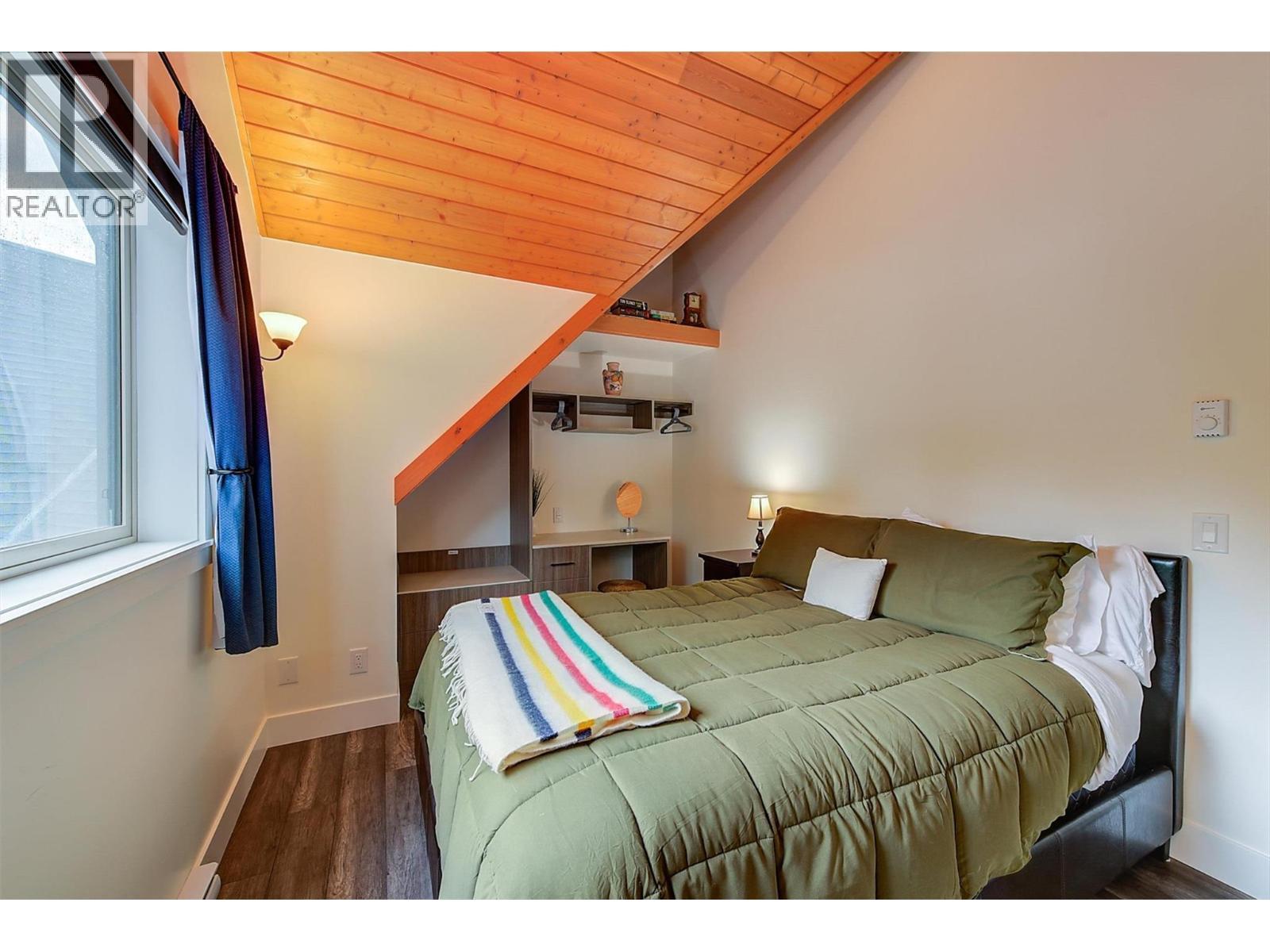 4495 Maxwell Road. Peachland, British Columbia