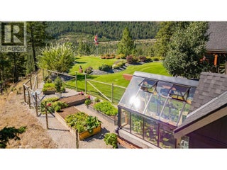 4495 Maxwell Road. Peachland, British Columbia