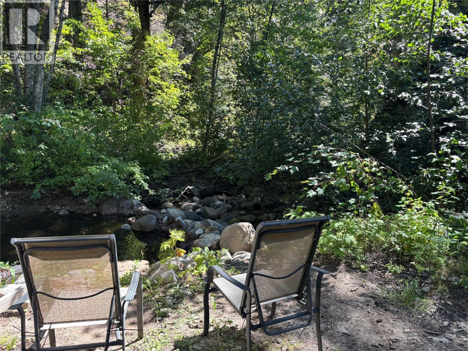 4495 Maxwell Road. Peachland, British Columbia