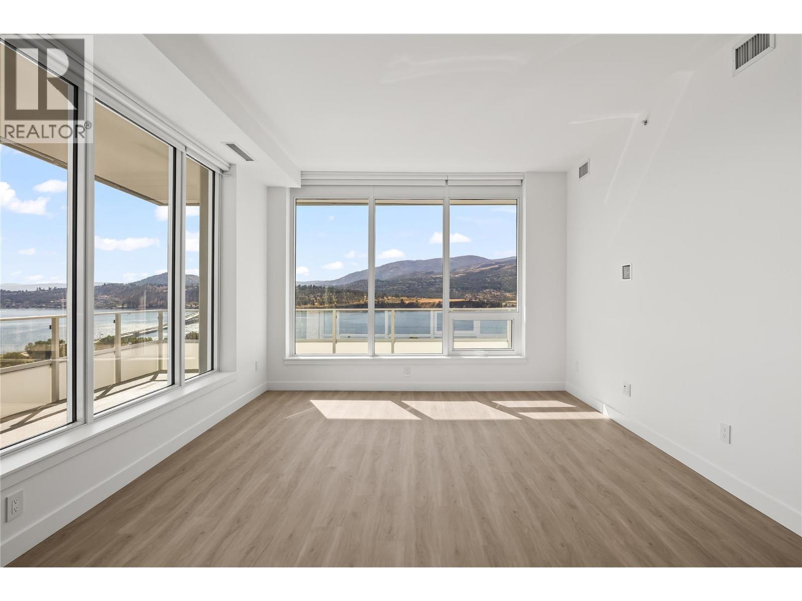 238 Leon Avenue Unit# 2107. Kelowna, British Columbia