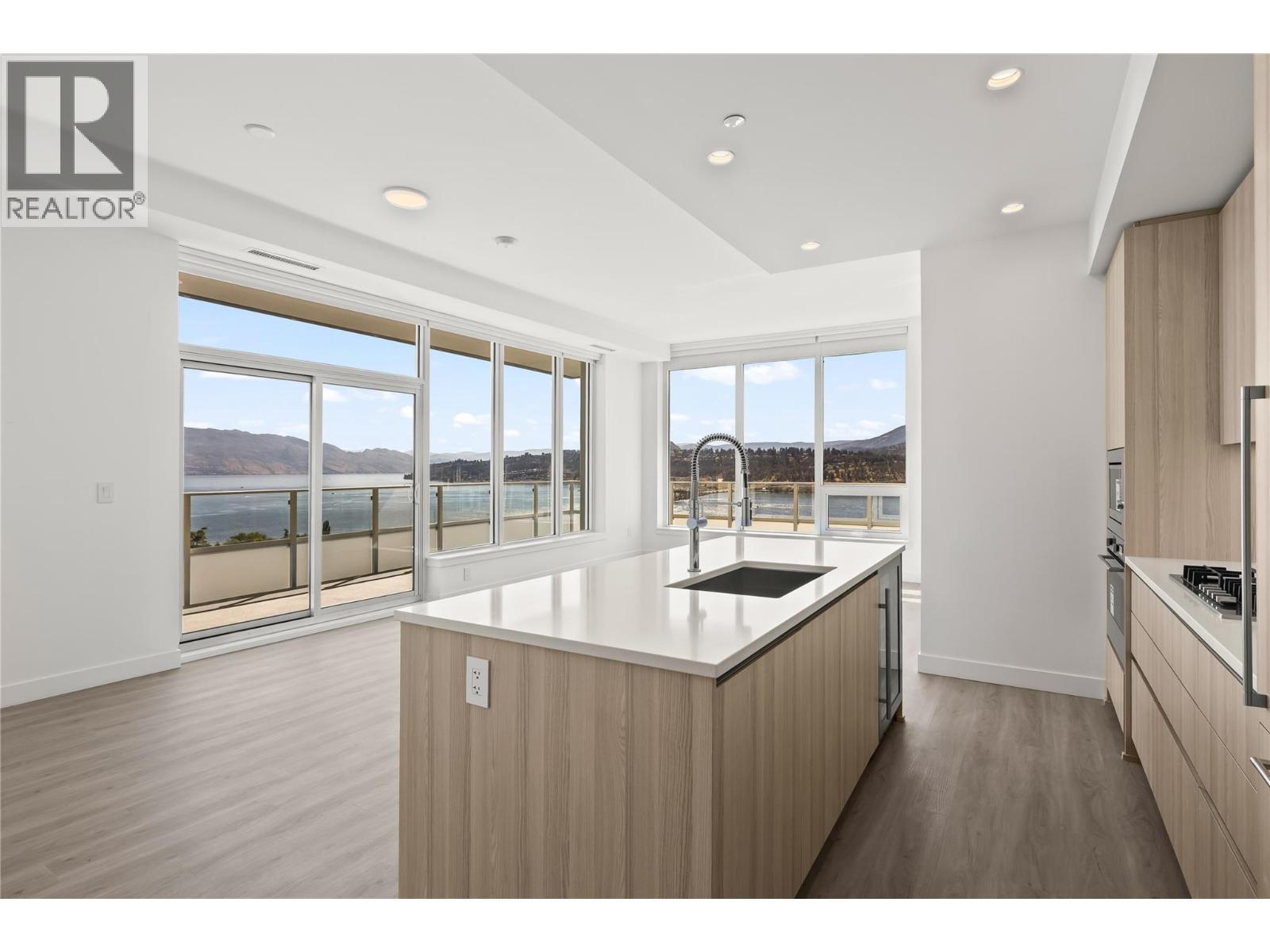 238 Leon Avenue Unit# 2107. Kelowna, British Columbia