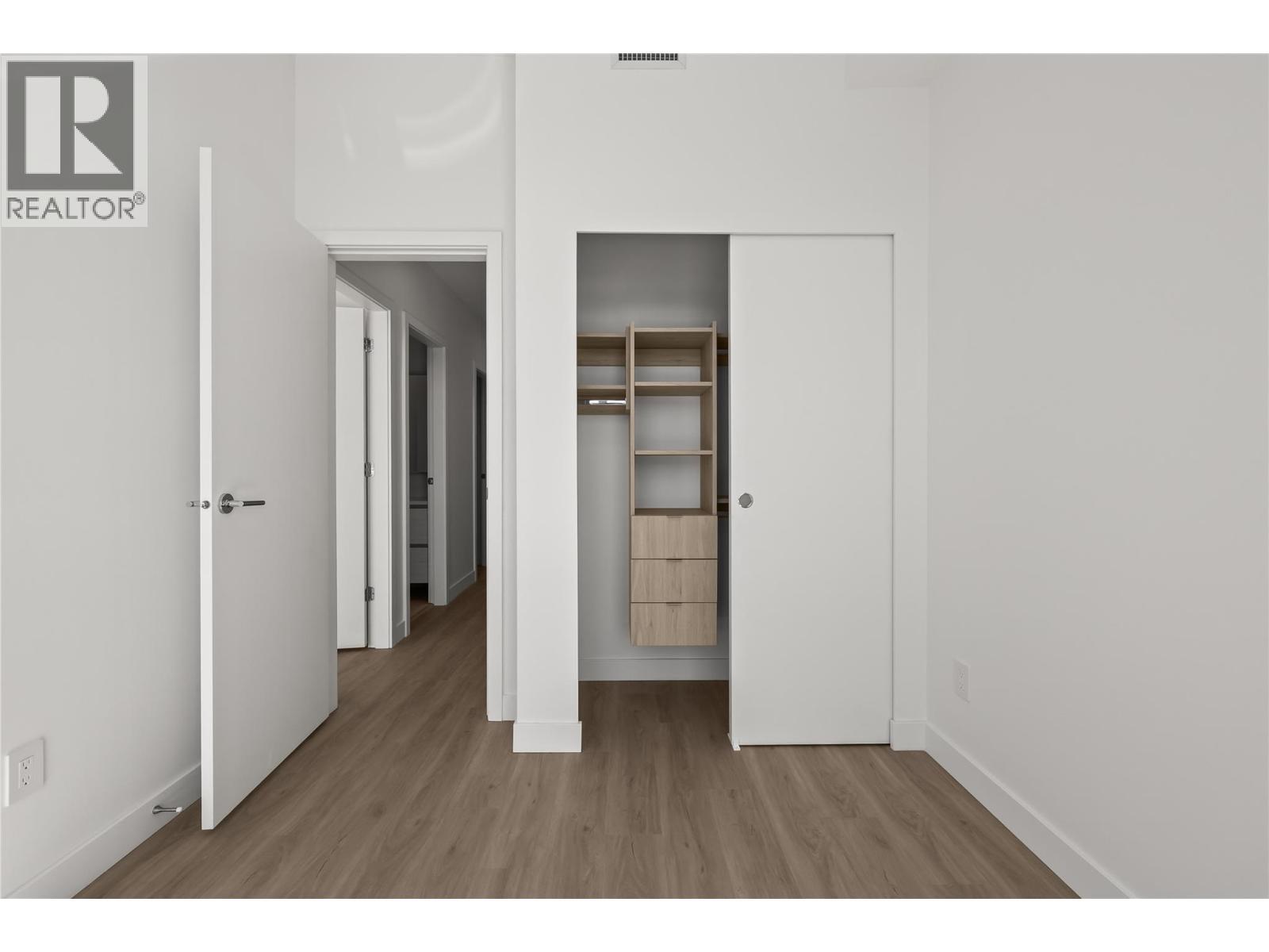 238 Leon Avenue Unit# 2107. Kelowna, British Columbia