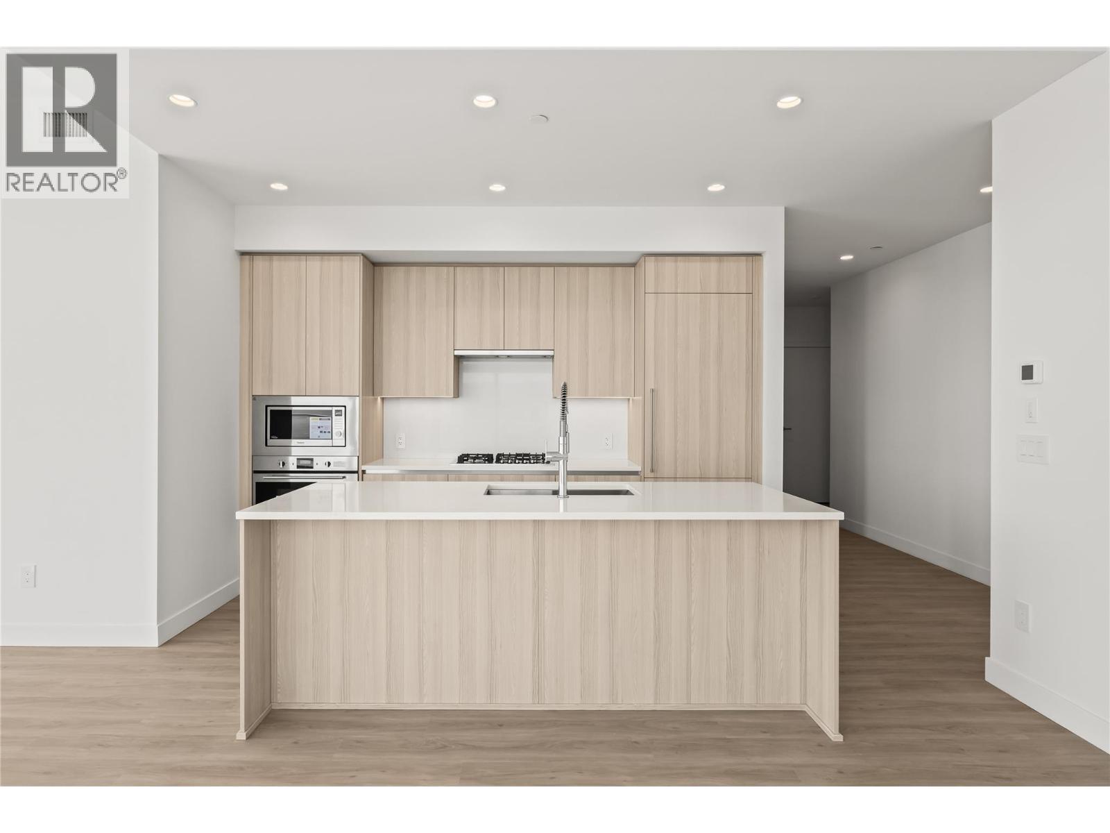 238 Leon Avenue Unit# 2107. Kelowna, British Columbia