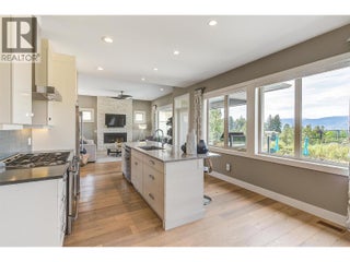 514 Quartz Crescent Unit# 6. Kelowna, British Columbia