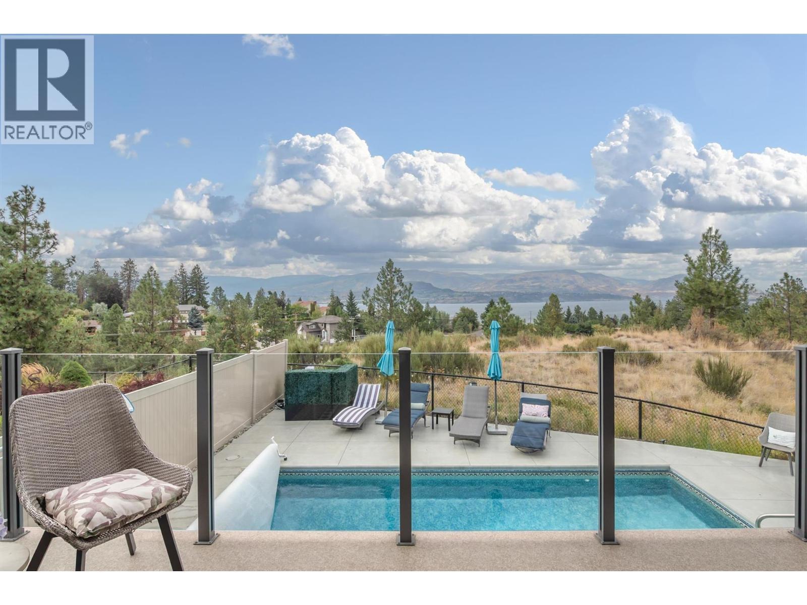 514 Quartz Crescent Unit# 6. Kelowna, British Columbia