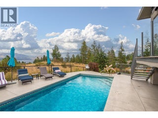 514 Quartz Crescent Unit# 6. Kelowna, British Columbia