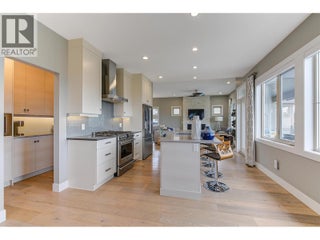 514 Quartz Crescent Unit# 6. Kelowna, British Columbia