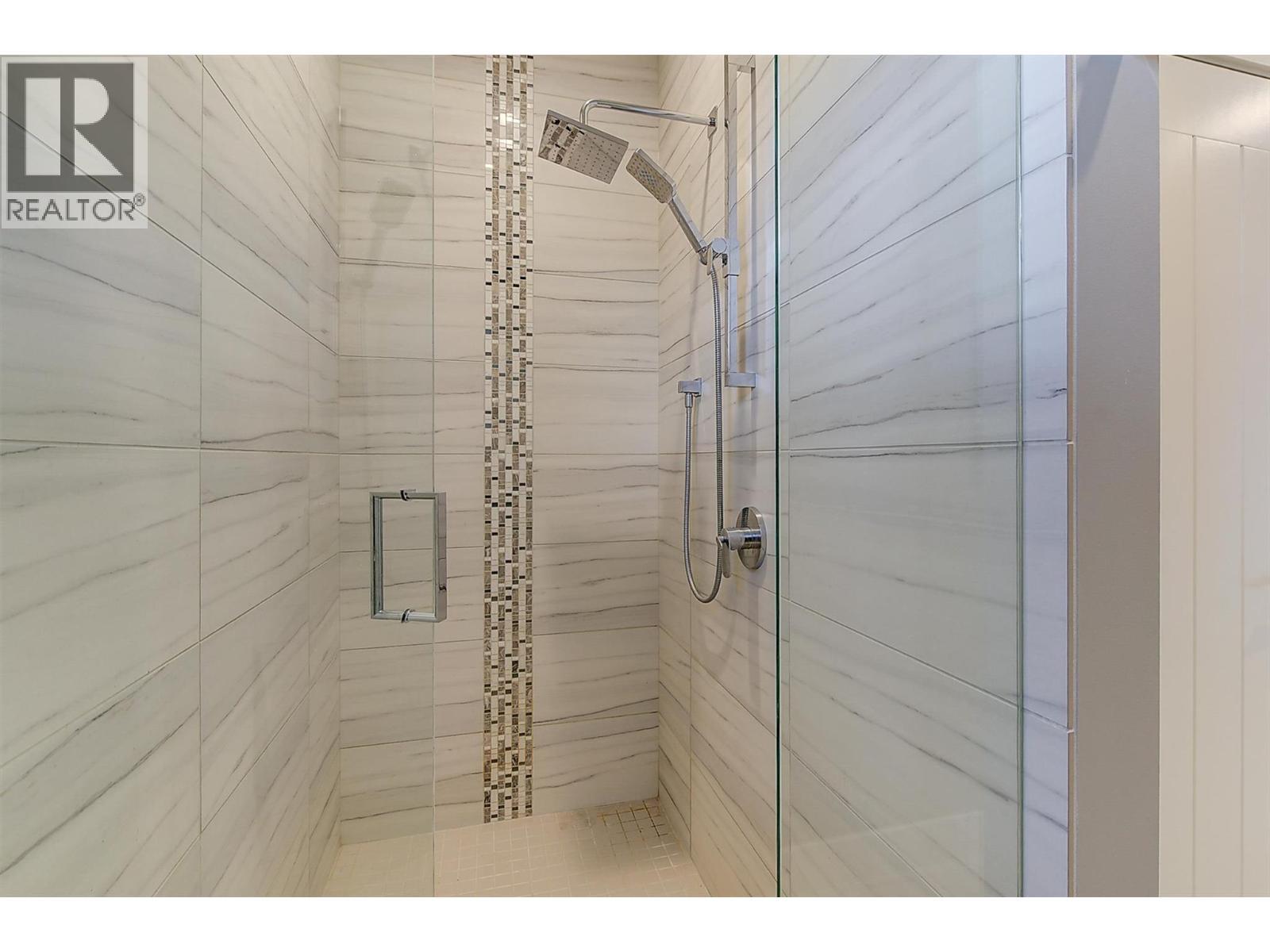 514 Quartz Crescent Unit# 6. Kelowna, British Columbia